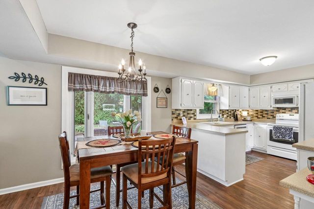 W182N8323 Georgetown DRIVE, Menomonee Falls, WI 53051