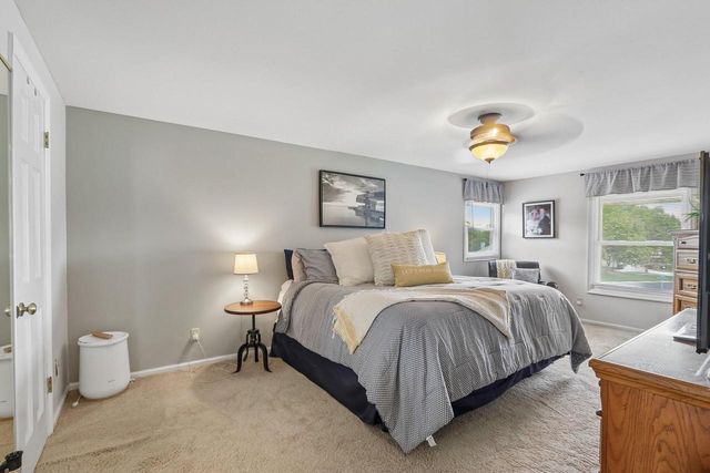 W182N8323 Georgetown DRIVE, Menomonee Falls, WI 53051