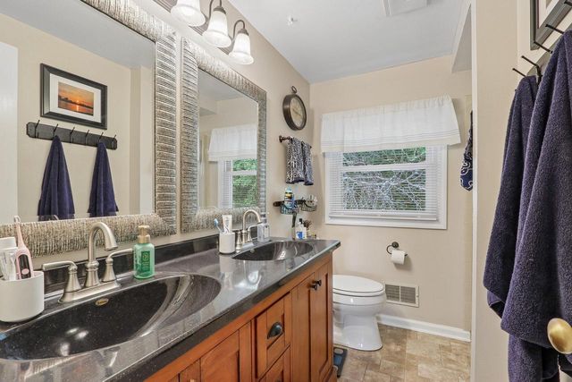W182N8323 Georgetown DRIVE, Menomonee Falls, WI 53051