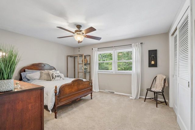 W182N8323 Georgetown DRIVE, Menomonee Falls, WI 53051