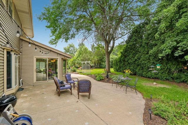 W182N8323 Georgetown DRIVE, Menomonee Falls, WI 53051