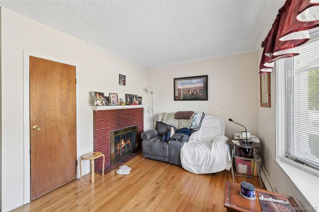 12 Clarkson Street, Malverne, NY 11565