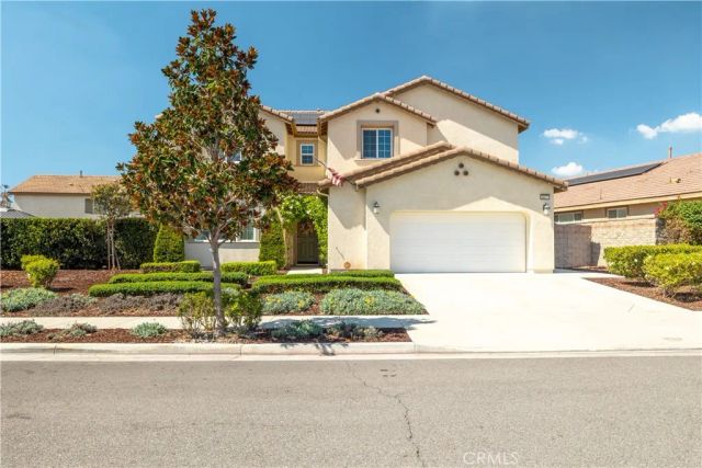 6877 Meander, Jurupa Valley, CA 91752