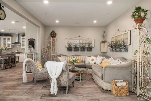 6877 Meander, Jurupa Valley, CA 91752