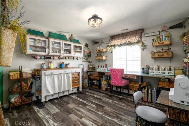 6877 Meander, Jurupa Valley, CA 91752