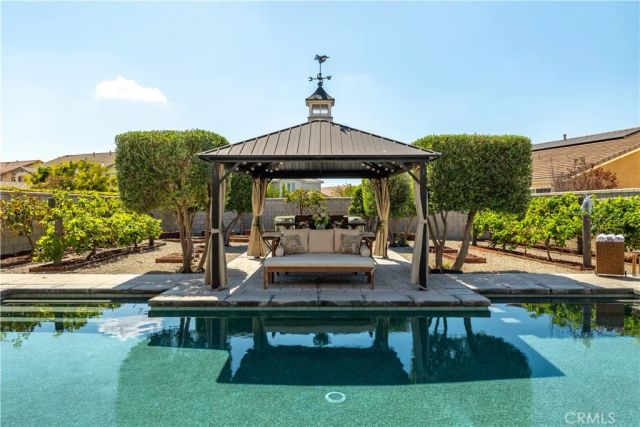 6877 Meander, Jurupa Valley, CA 91752
