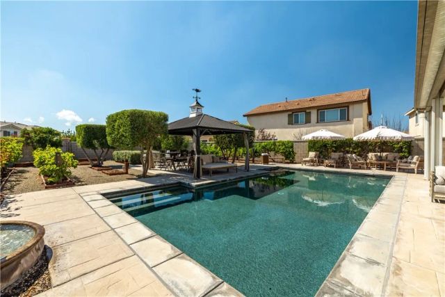 6877 Meander, Jurupa Valley, CA 91752