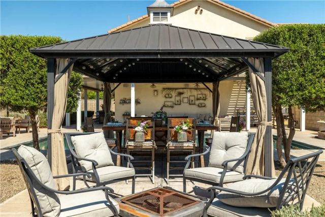 6877 Meander, Jurupa Valley, CA 91752