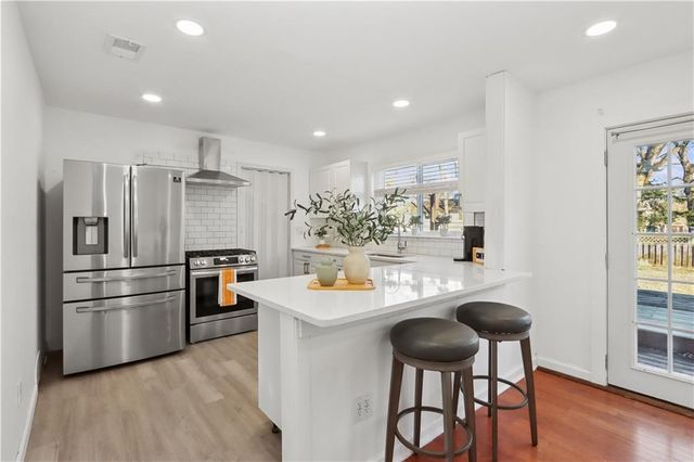 7521 High Drive, Prairie Village, KS 66208