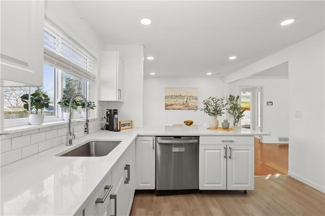 7521 High Drive, Prairie Village, KS 66208