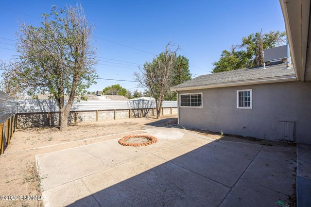 1925 Anderson Drive, Las Cruces, NM 88001