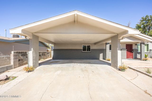 1925 Anderson Drive, Las Cruces, NM 88001
