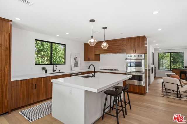 4545 Balboa Avenue, Encino (los Angeles), CA 91316