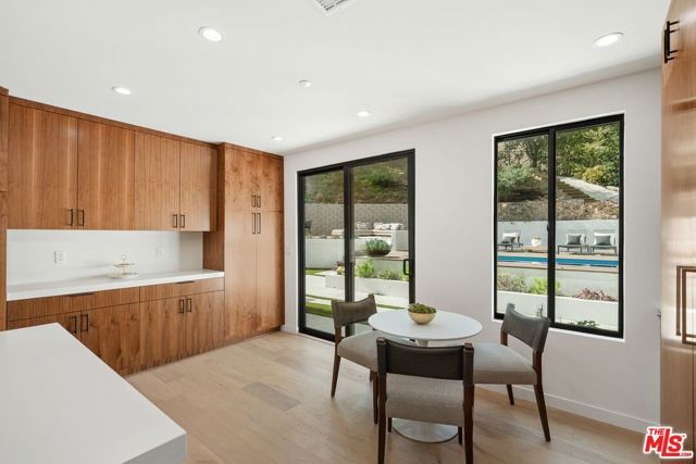 4545 Balboa Avenue, Encino (los Angeles), CA 91316