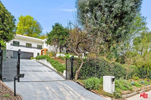 4545 Balboa Avenue, Encino (los Angeles), CA 91316