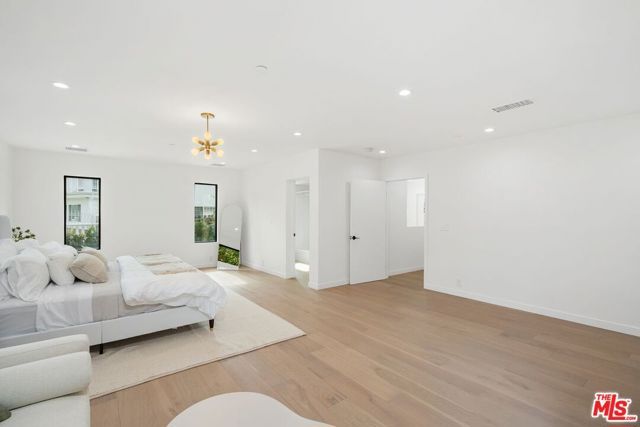 4545 Balboa Avenue, Encino (los Angeles), CA 91316