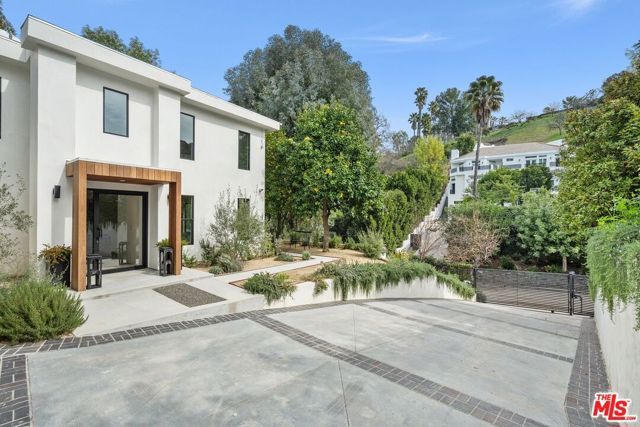 4545 Balboa Avenue, Encino (los Angeles), CA 91316