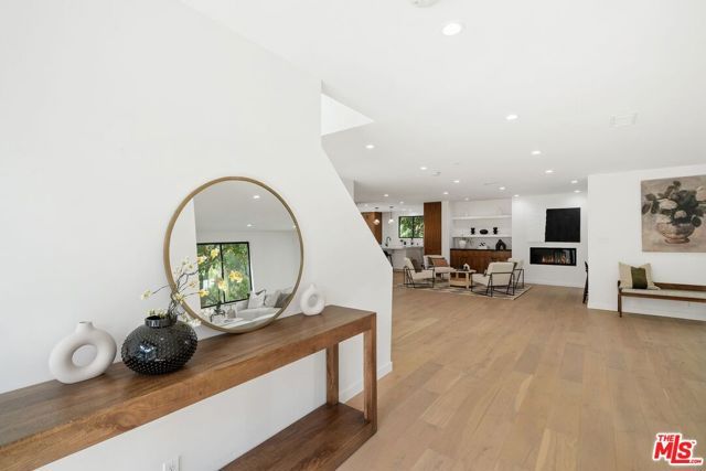 4545 Balboa Avenue, Encino (los Angeles), CA 91316