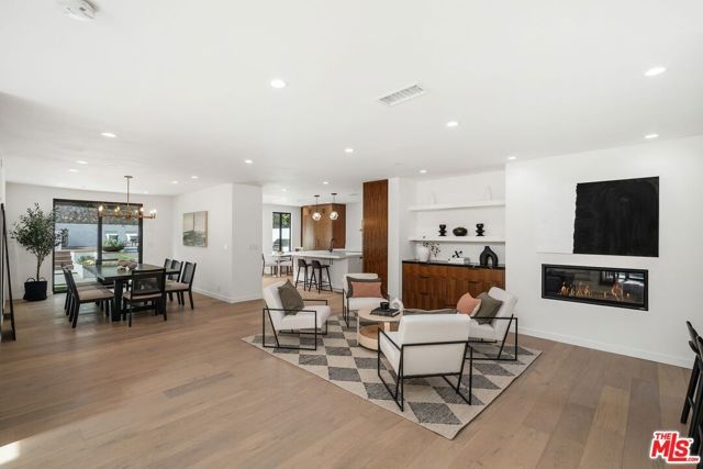 4545 Balboa Avenue, Encino (los Angeles), CA 91316