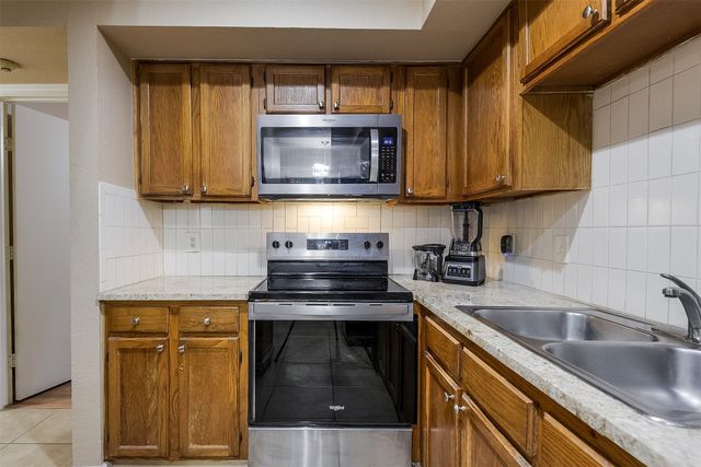 2311 Basil Drive C106, Arlington, TX 76006