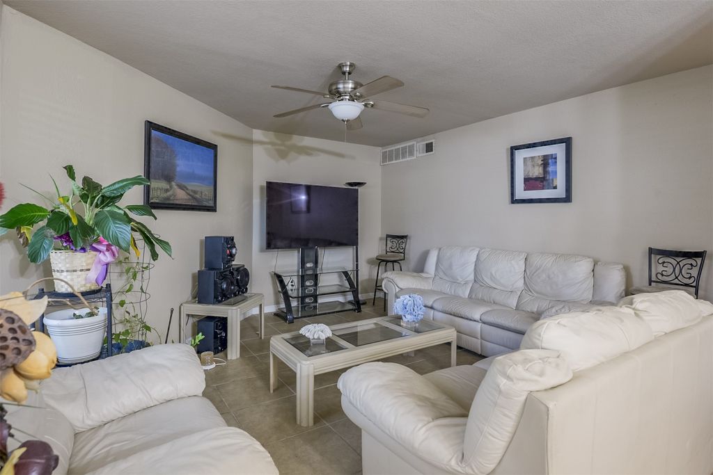 2311 Basil Drive C106, Arlington, TX 76006