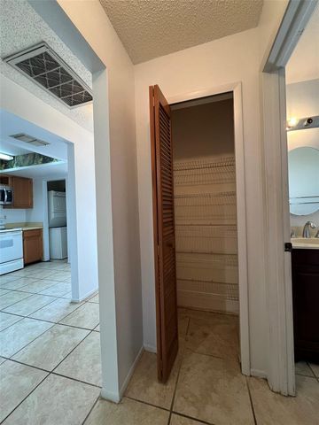 5112 GAINSVILLE DRIVE, Temple Terrace, FL 33617