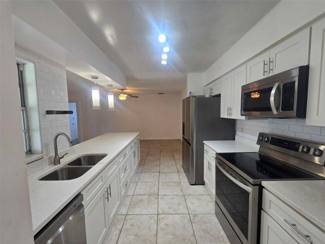 12412 CARDIFF DRIVE, Tampa, FL 33625