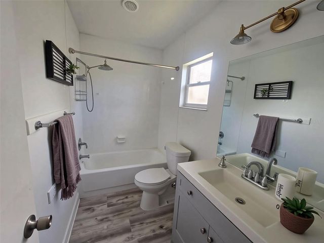 12412 CARDIFF DRIVE, Tampa, FL 33625