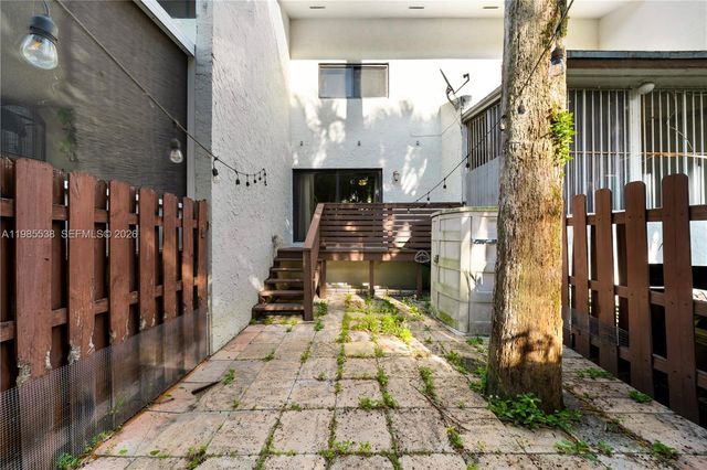 1901 NW S River Dr 30C, Miami, FL 33125