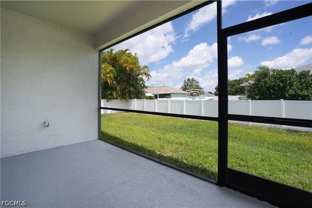 2303 SW 21st TER, Cape Coral, FL 33991