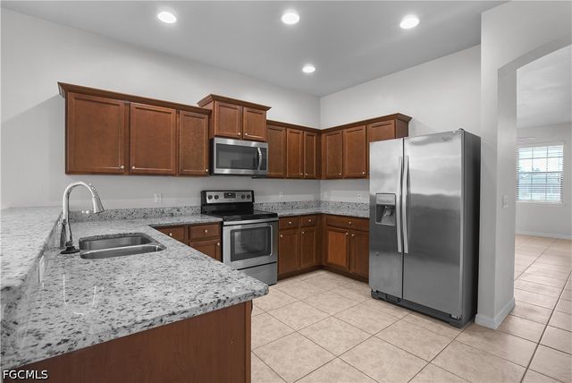 2303 SW 21st TER, Cape Coral, FL 33991