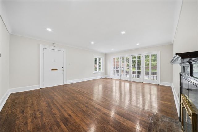 5445 Fifth Avenue, Shadyside, PA 15232
