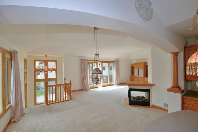 530 Lakeside Bay Drive S, Bayport, MN 55003