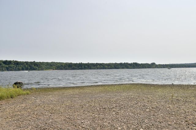 530 Lakeside Bay Drive S, Bayport, MN 55003