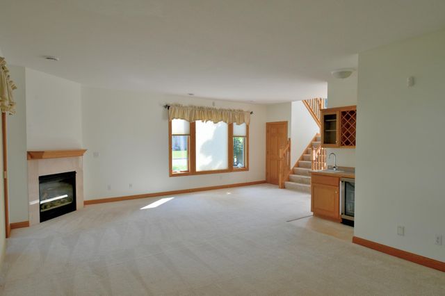 530 Lakeside Bay Drive S, Bayport, MN 55003