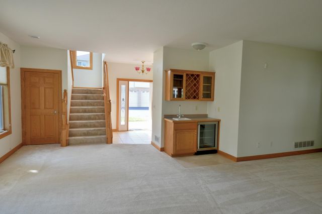 530 Lakeside Bay Drive S, Bayport, MN 55003