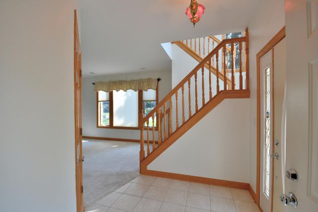 530 Lakeside Bay Drive S, Bayport, MN 55003