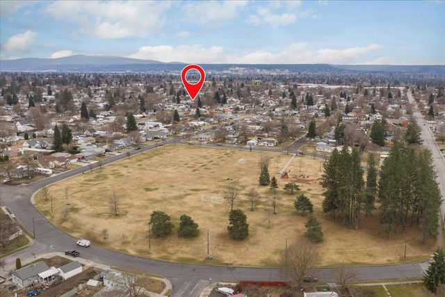 2307 W Rowan Ave, Spokane, WA 99205