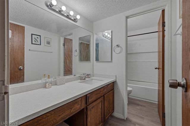 745 North RoyalCrest Circle 115, Las Vegas, NV 89169