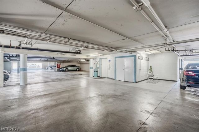 745 North RoyalCrest Circle 115, Las Vegas, NV 89169