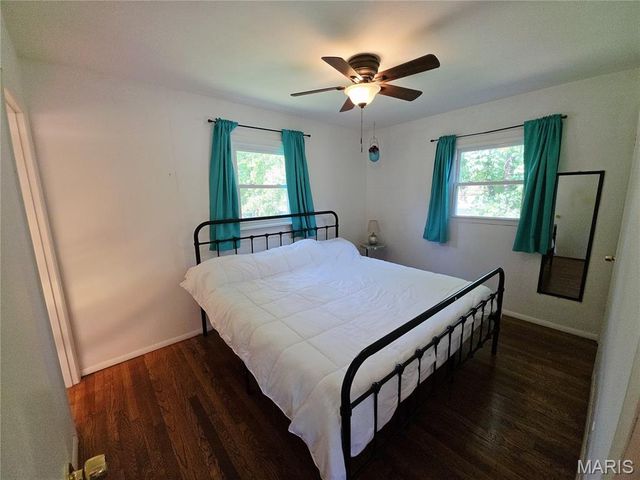 5 Delord Avenue, Maryland Heights, MO 63043