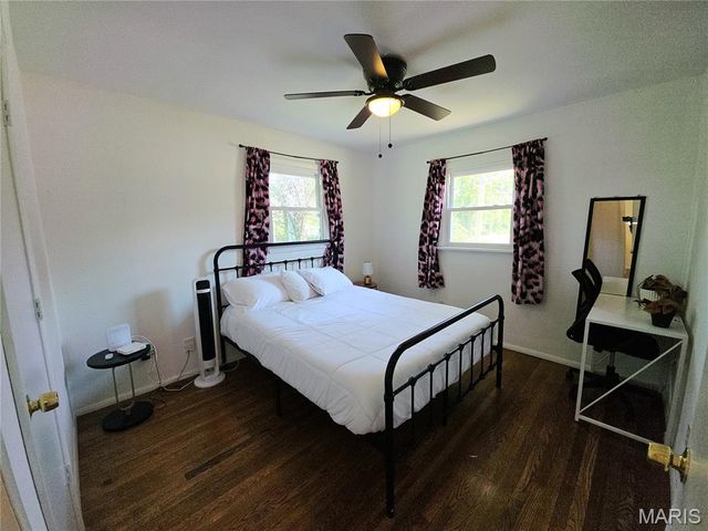 5 Delord Avenue, Maryland Heights, MO 63043