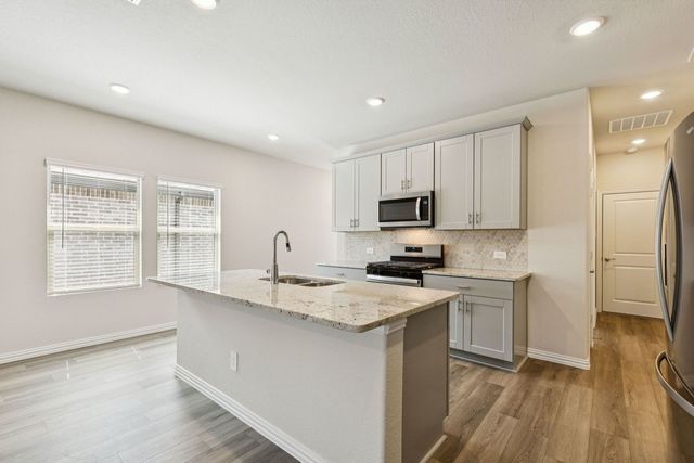 606 Travine Drive, Princeton, TX 75071