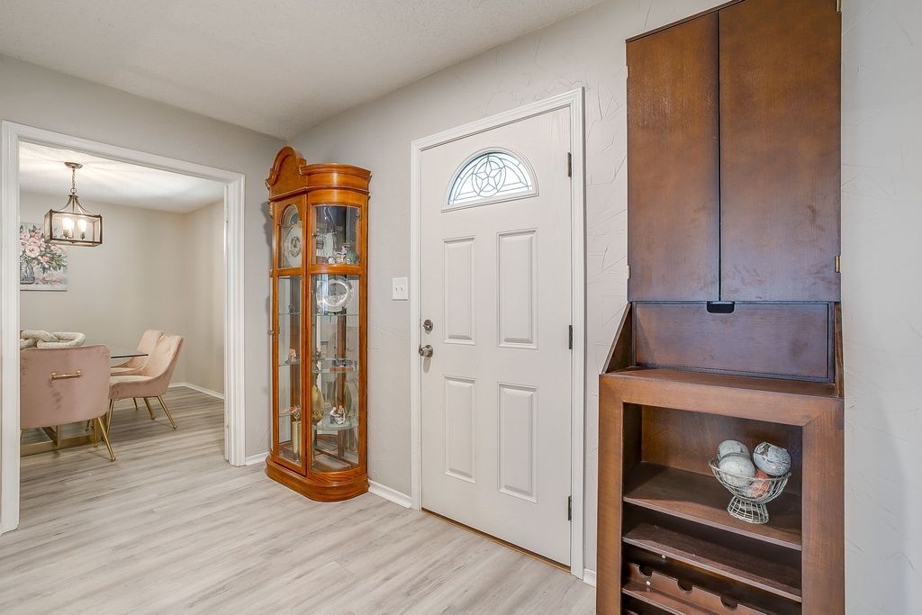 400 Mountain Valley Boulevard, Joshua, TX 76058 — photo 4