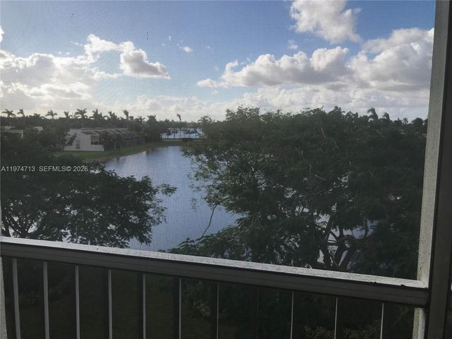 10770 NW 66th St 414, Doral, FL 33178