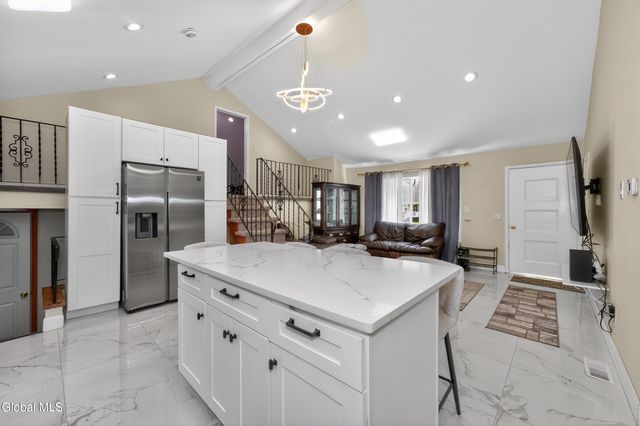 2110 Nahant Street, Rotterdam, NY 12306