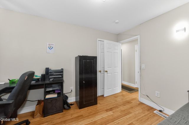 2110 Nahant Street, Rotterdam, NY 12306