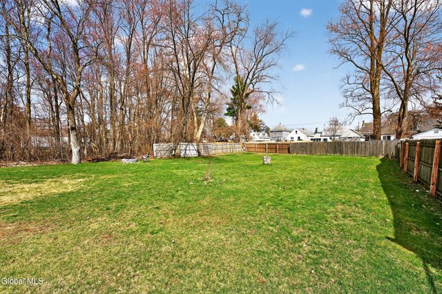 2110 Nahant Street, Rotterdam, NY 12306