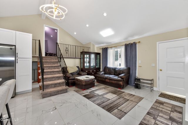 2110 Nahant Street, Rotterdam, NY 12306