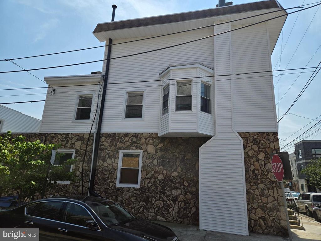 1513 S 10TH ST, PHILADELPHIA, PA 19147 — photo 3